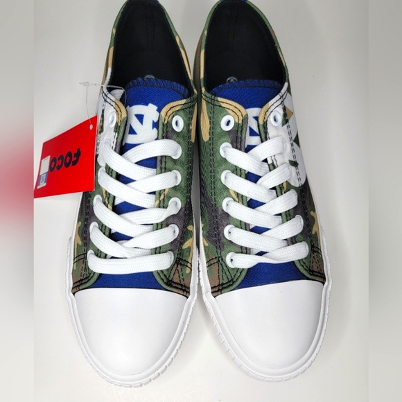 North Carolina Tar Heels Women NCAA College Team Camo Low Canvas Sneakers Shoes - Picture 2 of 10